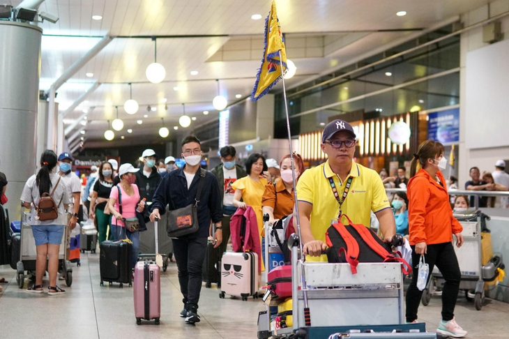 Doanh nghiệp lữ hành tại TP.HCM phục vụ khoảng 18.000 lượt khách đi du lịch nước ngoài dịp Tết Nguyên đán