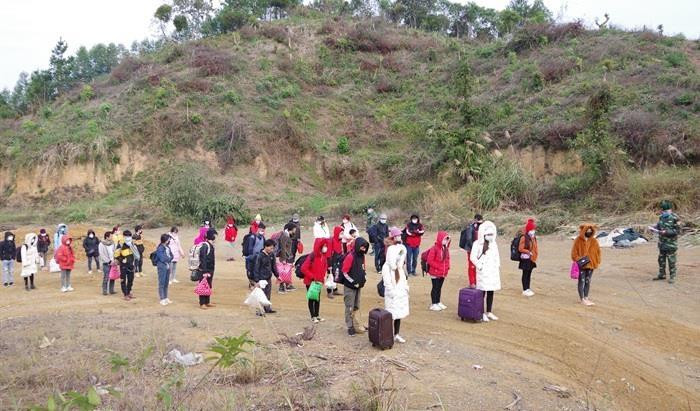 37 người nhập cảnh trái phép qua đường mòn bị phát hiện tại Lạng Sơn 37 người nhập cảnh trái phép qua đường mòn bị phát hiện tại Lạng Sơn