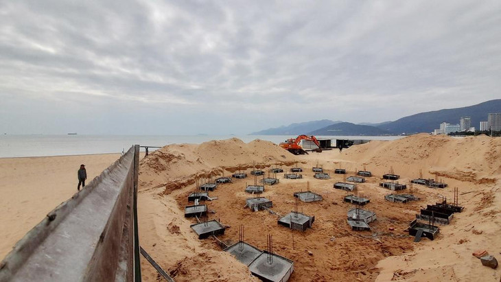 Khu dịch vụ bãi biển SeaSand bị tạm dừng thi công