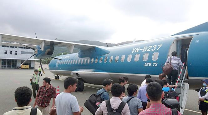 Do hạn chế về chiều dài của đường băng, đường lăn, sân đỗ nên sân bay Côn Đảo gặp nhiều hạn chế về khai thác