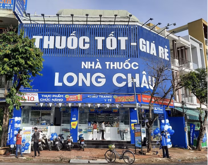 Năm 2023, doanh thu chuỗi nhà thuốc Long Châu tăng đến 66% lên gần 16.000 tỷ đồng