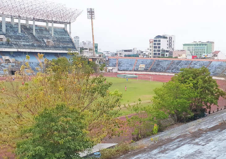 Sân vận động Chi Lăng, một trong những dự án vướng mắc dai dẳng liên quan đến Bản án bản án số 30 ngày 24/1/2017 của TAND cấp cao tại TP.HCM về Tập đoàn Thiên Thanh và ông Phạm Công Danh vẫn chưa được tháo gỡ