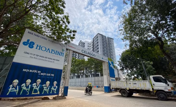 Dự án Khu đô thị Celadon City, quận Tân Phú do Công ty Gamuda Land làm chủ đầu tư nằm trong nhóm các dự án bị xử phạt vì xây dựng sai phép