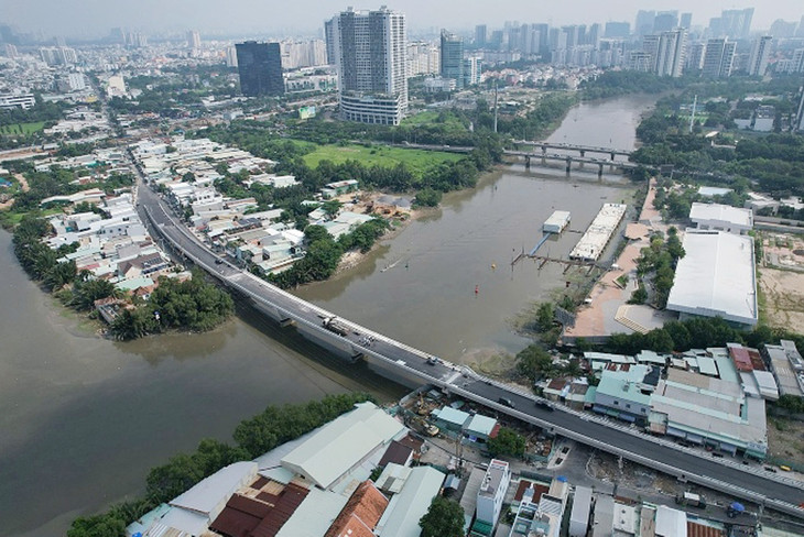 Công trường cầu Rạch Đỉa Công trường cầu Rạch Đỉa