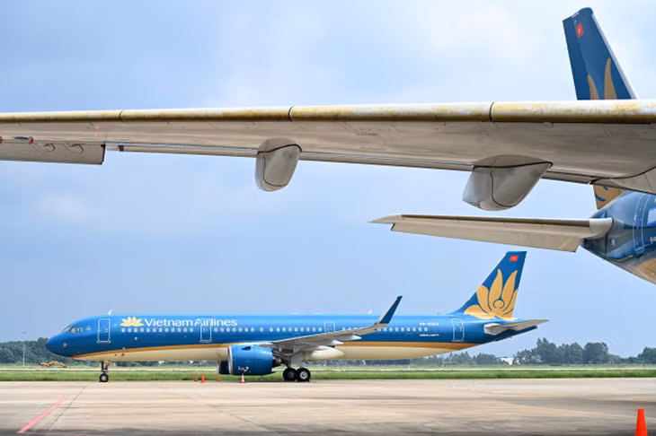 Máy bay tại sân bay Tân Sơn Nhất