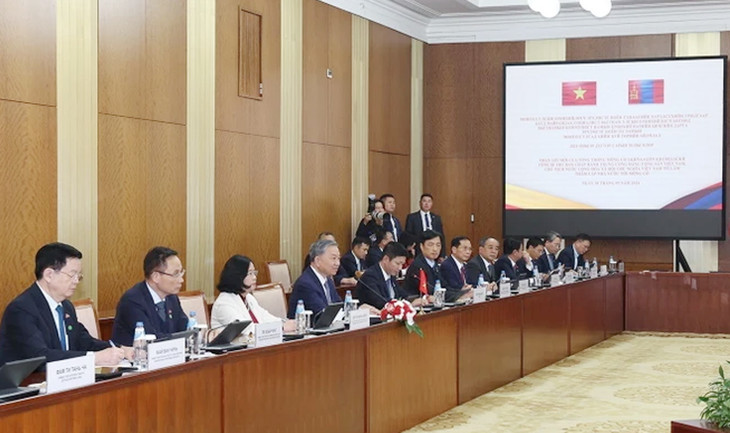 Tổng Bí thư, Chủ tịch nước Tô Lâm chúc Nhà nước và nhân dân Mông Cổ sẽ thực hiện thành công “Chính sách phục hồi mới” và các mục tiêu chiến lược “Tầm nhìn 2050”, qua đó góp phần nâng cao vai trò và vị thế quốc tế của Mông Cổ