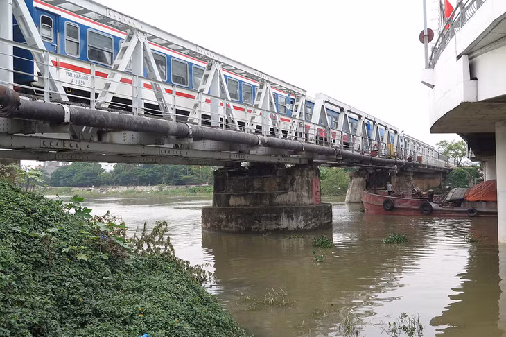 Tuyến xe lửa Hà Nội - Hải Phòng hoạt động trở lại từ sáng 25/10