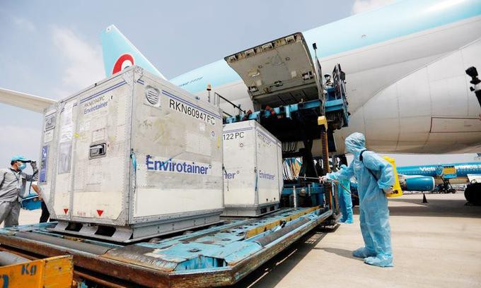 Ngày 1/4 lô vaccine Covid-19 đầu tiên của Covax về Việt Nam