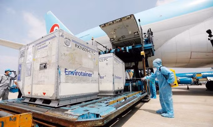 Ngày 1/4 lô vaccine Covid-19 đầu tiên của Covax về Việt Nam