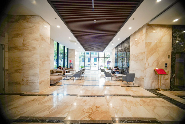 Khu vực sảnh rộng thoáng tại Sunshine City