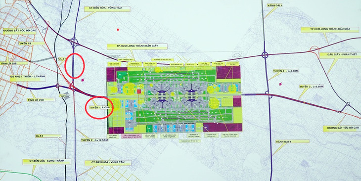 Bản đồ quy hoạch hệ thống giao thông kết nối sân bay Long Thành trong tương lai, trong đó hai tuyến đường kết nối được Đồng Nai đề xuất xây dựng bên trái (vòng tròn đỏ) Bản đồ quy hoạch hệ thống giao thông kết nối sân bay Long Thành trong tương lai, trong đó hai tuyến đường kết nối được Đồng Nai đề xuất xây dựng bên trái (vòng tròn đỏ)