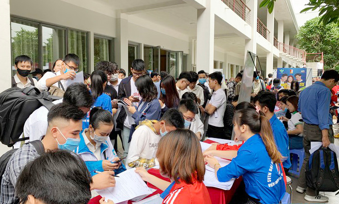 Sinh viên trường Đại học Bách Khoa Hà Nội hưởng ứng chương trình đóng học phí qua ứng dụng ViettelPay