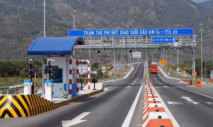 Cao tốc Nha Trang - Cam Lâm sắp vận hành thu phí từ ngày 26/4