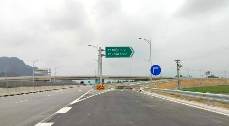 Nút giao ĐồngThắng bị rào chắn ngày 22/4