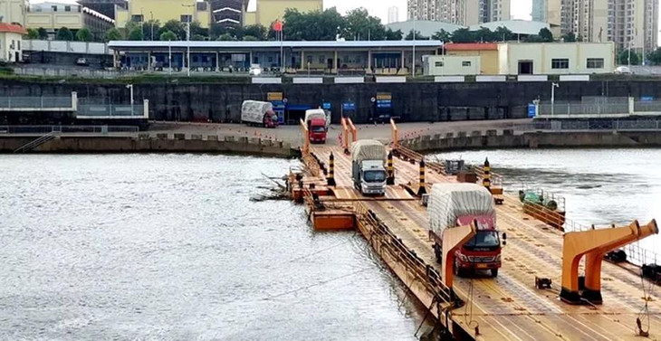 Thông quan trở lại Lối mở cầu phao tạm Km3+4 Hải Yên