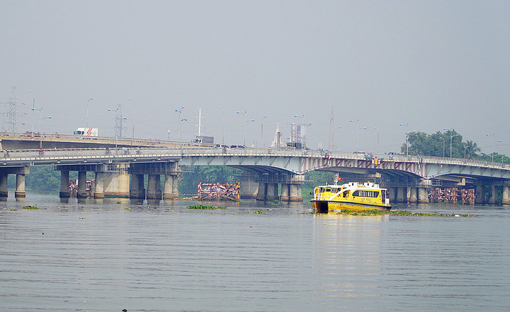 Cầu Bình Triệu 1 nối Thủ Đức với Bình Thạnh - một trong những công trình bị mất trộm hệ thống dây điện, cáp kết nối camera