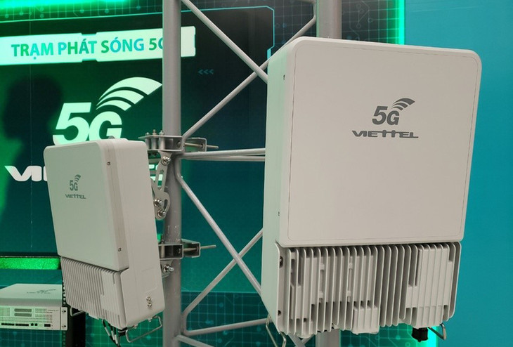 Cơ quan quản lý cũng đang chuẩn bị đấu giá các băng tần dành cho sóng 5G. Cơ quan quản lý cũng đang chuẩn bị đấu giá các băng tần dành cho sóng 5G.