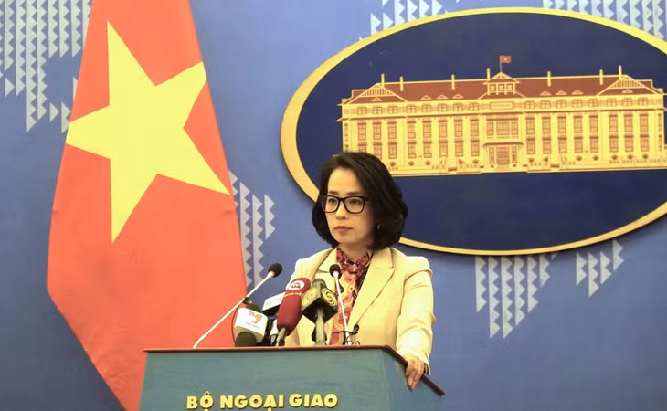 Người phát ngôn Bộ Ngoại giao Việt Nam Phạm Thu Hằng trả lời tại cuộc họp báo thường kỳ