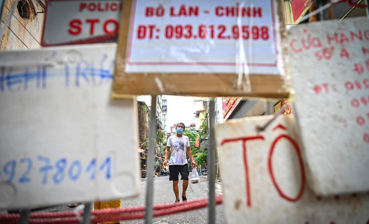 Chợ Hàng Bè vẫn luôn là một địa điểm tin tưởng của người dân phố cổ trong việc mua sắm thực phẩm, tuy nhiên trước tình hình dịch bệnh tại TP Hà Nội chưa hoàn toàn được kiểm soát, mọi người cần nâng cao tinh thần phòng dịch, tuân thủ nghiêm ngặt khuyến cáo 5K của Bộ Y tế, hạn chế ra đường khi không có việc thực sự cần thiết.