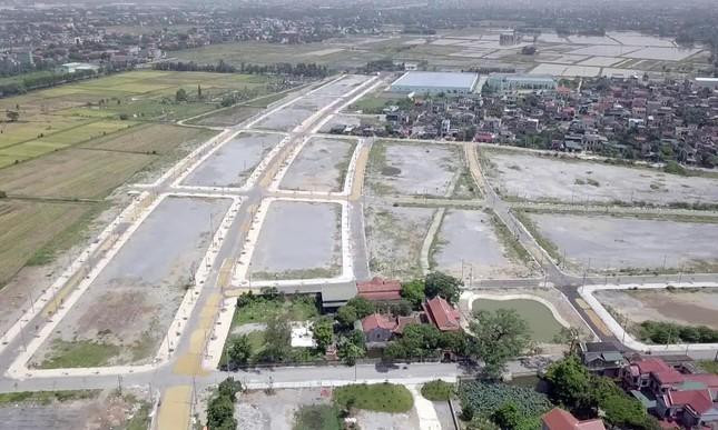 Bộ Xây dựng cho biết, phần diện tích đất ở để đầu tư xây dựng nhà ở thương mại trong phạm vi dự án đầu tư xây dựng NƠXH được xác định bằng 20% tổng diện tích đất ở (đã đầu tư xây dựng hệ thống hạ tầng kỹ thuật) trong bản vẽ quy hoạch chi tiết 1/500 đã được cơ quan có thẩm quyền phê duyệt. Ảnh minh họa.