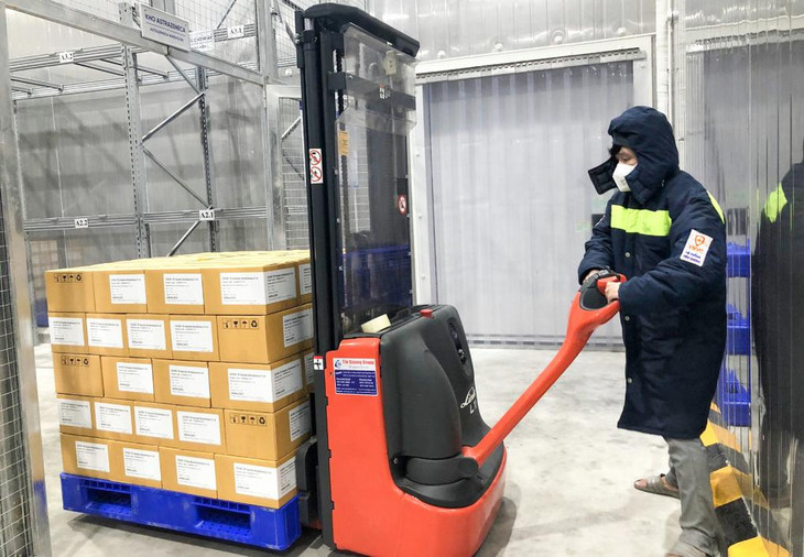 Lô vaccine AstraZeneca hơn 1,1 triệu liều đã về tới Sân bay Tân Sơn Nhất, TP.HCM sáng 13/8