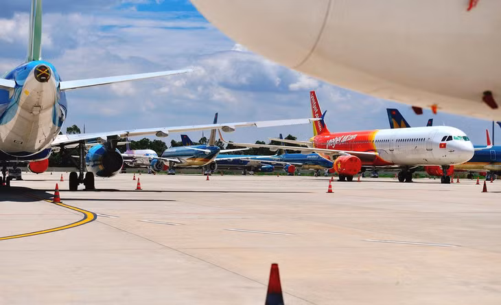 Cả tháng 7, sáu hãng hàng không Việt thực hiện 3.772 chuyến bay, chỉ nhỉnh hơn 145 chuyến so với thời điểm tháng 4/2020.