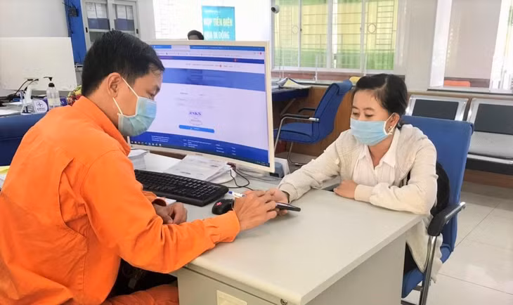 Khẩn trương thực hiện giảm giá điện, giảm tiền điện cho các khách hàng bị tác động của dịch COVID-19 tại các tỉnh phía Nam