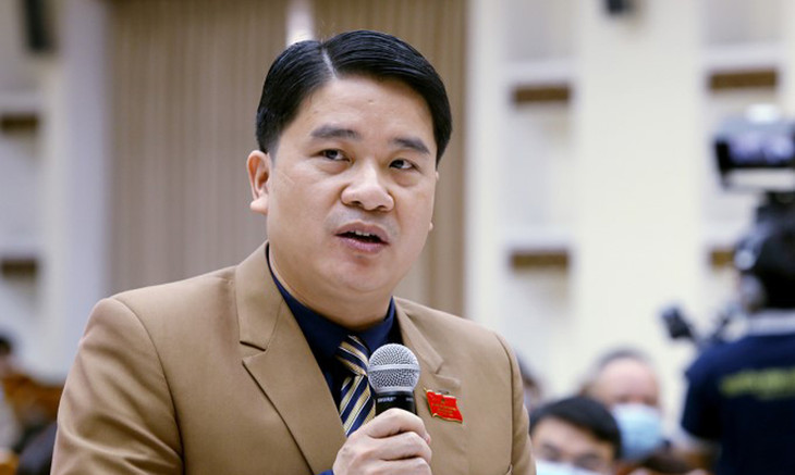 Ông Trần Văn Tân phát biểu tại kỳ họp HĐND tỉnh Quảng Nam tháng 12/2021 Ông Trần Văn Tân phát biểu tại kỳ họp HĐND tỉnh Quảng Nam tháng 12/2021