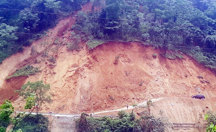 Sạt lở tại Km93+760 Quốc lộ 34 Cao Bằng. Sạt lở tại Km93+760 Quốc lộ 34 Cao Bằng.