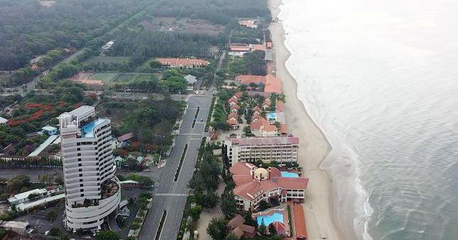 Tuy nhiên, đến sáng 2/6, các doanh nghiệp vẫn không bàn giao mặt bằng theo thông báo trước đó của UBND TP.Vũng Tàu, tỉnh Bà Rịa-Vũng Tàu