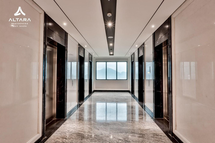 Hệ thống 6 thang máy thông minh chất lượng cao được bố trí riêng biệt cho khối nhà ở, đảm bảo an toàn tránh tắc nghẽn ngay cả trong những trường hợp khẩn cấp