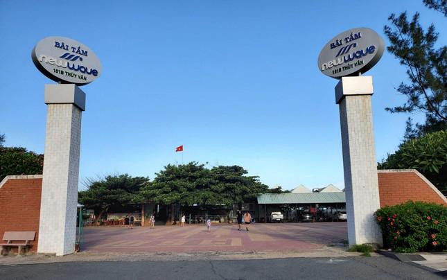 Theo ông Vũ Hồng Thuấn, Phó chủ tịch UBND TP.Vũng Tàu, tỉnh Bà Rịa-Vũng Tàu cho biết, Vũng Tàu đã gửi thông báo cho 9 doanh nghiệp “xài chùa” hơn 28 ha đất bãi biển ở Bãi Sau, đề nghị bàn giao mặt bằng trước ngày 31/5. Nếu các doanh nghiệp không tự giác bàn giao thì UBND TP.Vũng Tàu sẽ lập kế hoạch và thực hiện cưỡng chế theo quy định