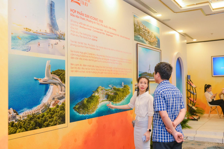 Nhà đầu tư tìm hiểu về các dự án mới của Sun Property tại sự kiện