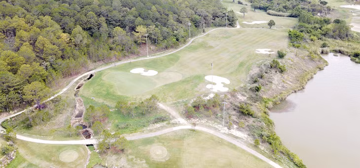 Dự án sân golf Đạ Ròn thuộc địa bàn xã Đạ Ròn, huyện Đơn Dương, tỉnh Lâm Đồng