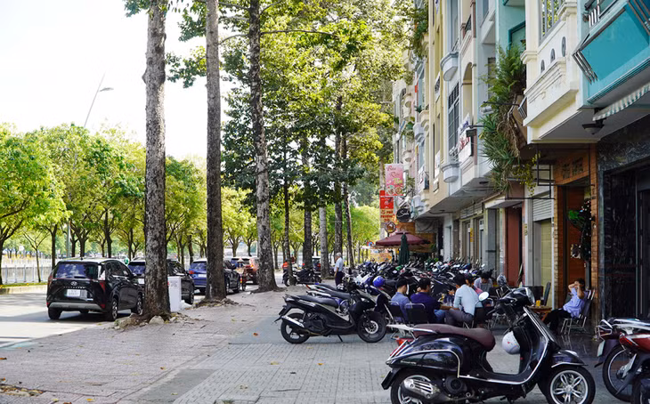 Vỉa hè đường Hoàng Sa, phường Đa Kao, Quận 1