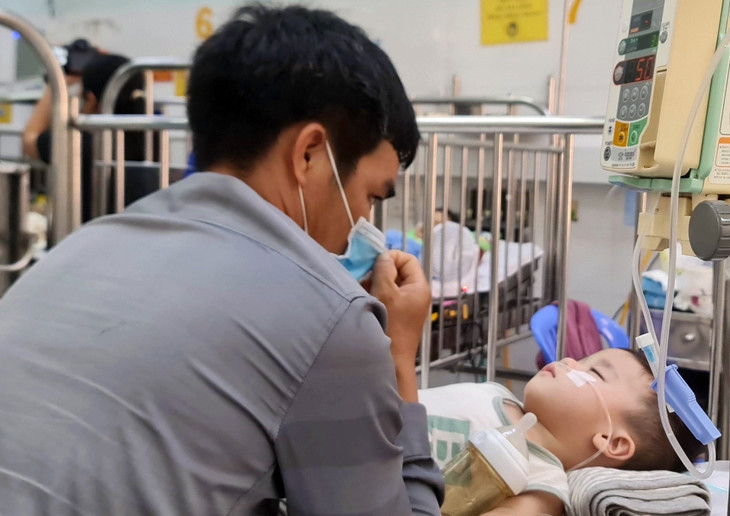 Trẻ bệnh sởi điều trị tại Bệnh viện Nhi đồng 2, TP.HCM