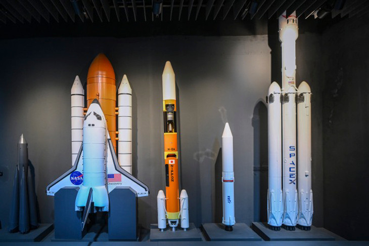 Một số mô hình động cơ tên lửa và tàu vũ trụ tại Trung tâm Vũ trụ Việt Nam, Khu công nghệ cao Hòa Lạc, Hà Nội