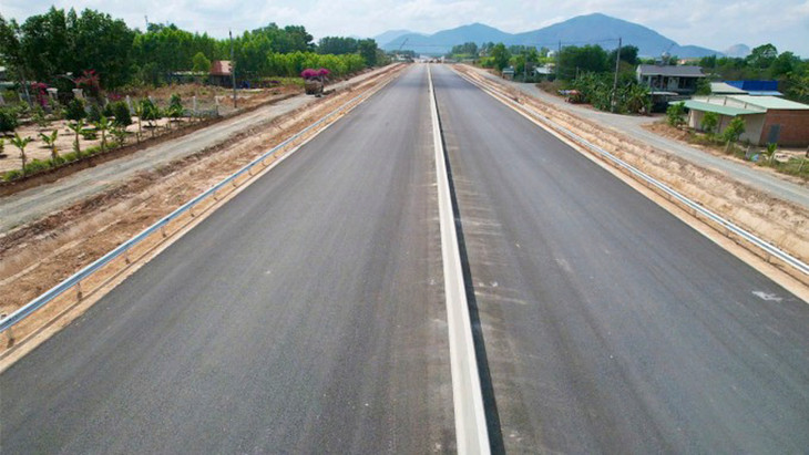 Một đoạn cao tốc Biên Hòa - Vũng Tàu qua TP. Phú Mỹ
