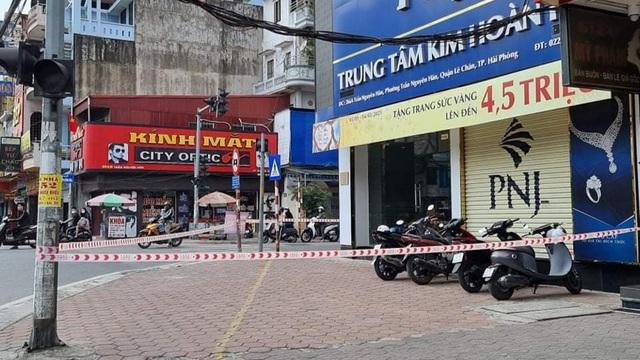 Khuyến cáo người dân hạn chế ra khỏi nhà nếu không có việc cần thiết