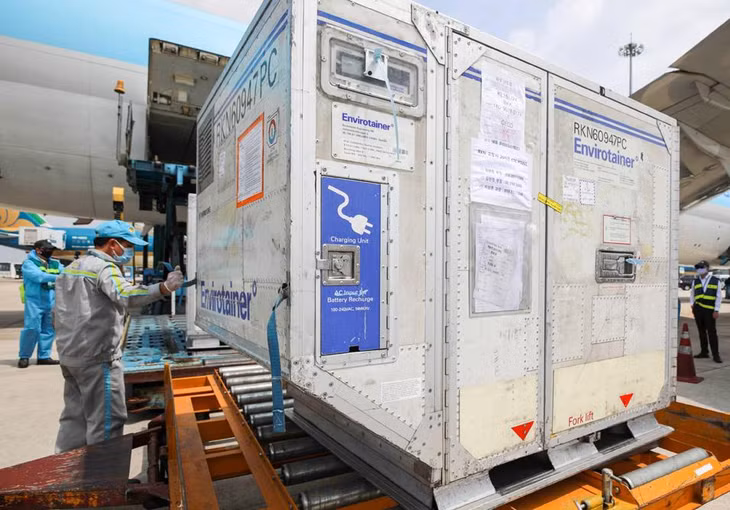 Việt Nam trở thành một trong những nước đầu tiên ở châu Á tiếp cận với vắc xin AstraZeneca