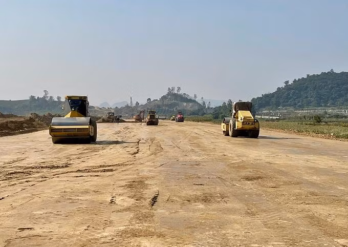 Cao tốc Mai Sơn - quốc lộ 45 đang được thi công