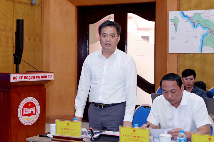 Phó Chủ tịch UBND tỉnh Kiên Giang Lê Quốc Anh phát biểu tại hội nghị. Ảnh: Đức Trung Phó Chủ tịch UBND tỉnh Kiên Giang Lê Quốc Anh phát biểu tại hội nghị. Ảnh: Đức Trung