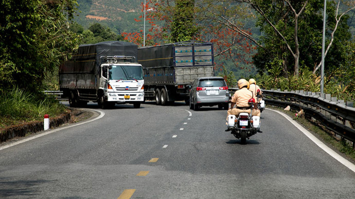 Lâm Đồng thu hồi phù hiệu của 107 phương tiện giao thông. Ảnh minh họa