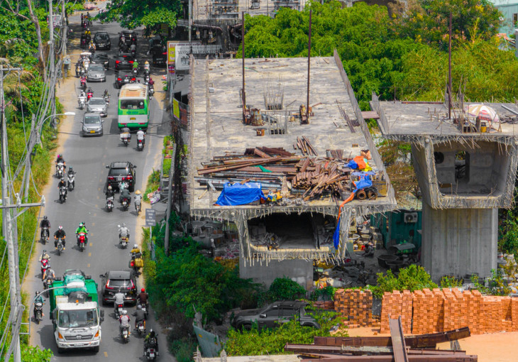 Công trường cầu Nam Lý sau 4 năm dừng thi công