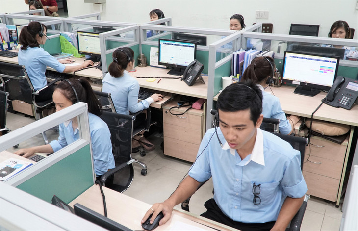 Bộ phận chăm sóc khách hàng EVNSPC ứng trực 24/7 để tiếp nhận, giải đáp và hỗ trợ xử lý các thắc mắc về điện của khách hàng