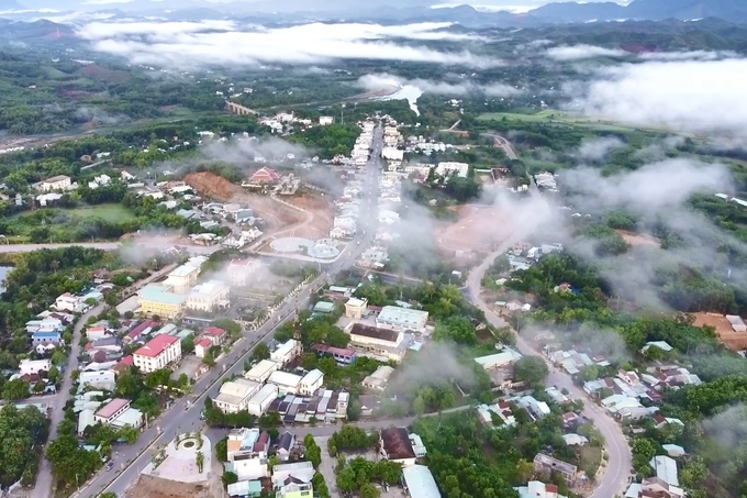 Toàn cảnh thị trấn Tân Bình