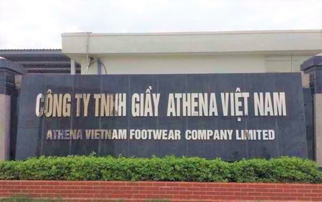 Công ty TNHH Giầy Athena Việt Nam - chi nhánh Nga Sơn bị xử phạt 300 triệu đồng vì xả thải vượt quy chuẩn.