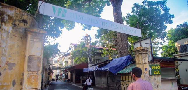 Được biết, tại khu &quot;đất vàng&quot; số 4 Thụy Khuê (Tây Hồ, Hà Nội) có diện tích sử dụng gần 5.500 m2, nơi đây là &quot;đại bản doanh&quot; của Hãng phim truyện Việt Nam.