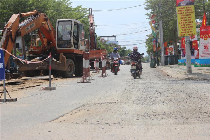 Một lãnh đạo Ban Quản lý dự án đầu tư xây dựng tỉnh Quảng Nam cho biết, dự kiến cuối năm nay sẽ hoàn thành Dự án Hệ thống thoát nước và vệ sinh môi trường đô thị huyện Núi Thành.