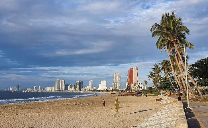 Đà Nẵng cho tắm biển trở lại từ 4h30 ngày 10/7